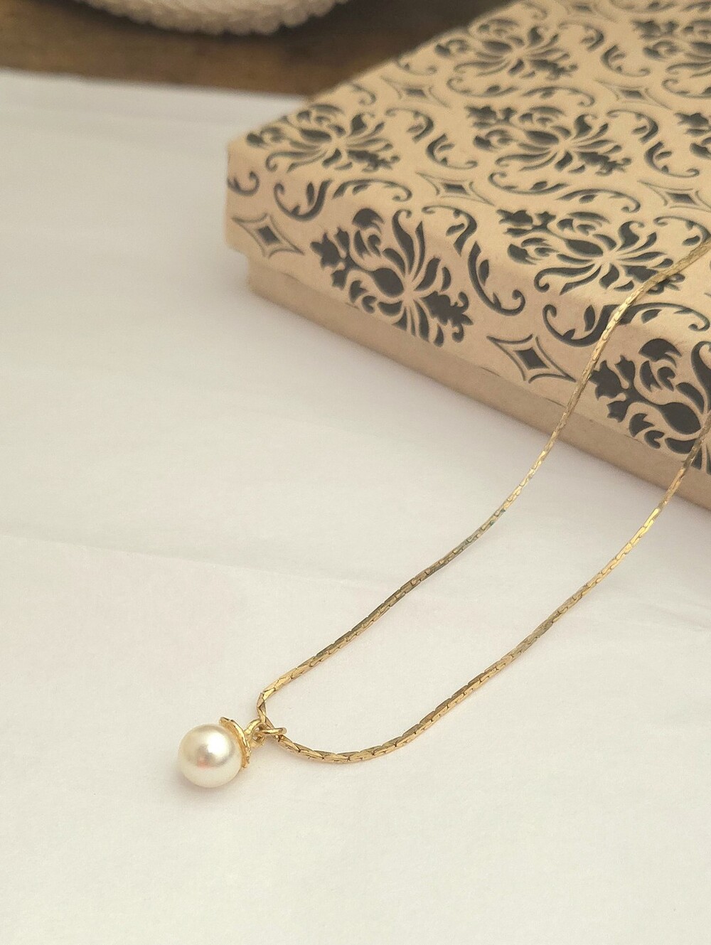 Vintage Gold Plated Faux Pearl Pendant Necklace